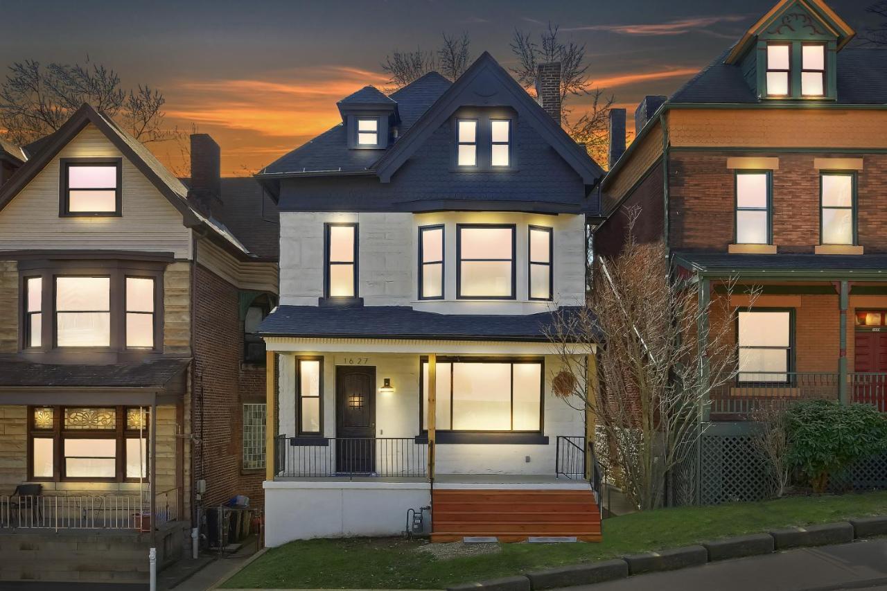 Newly Renovated Victorian Gem Perfect Space For Family Vacations! Pittsburgh Bagian luar foto