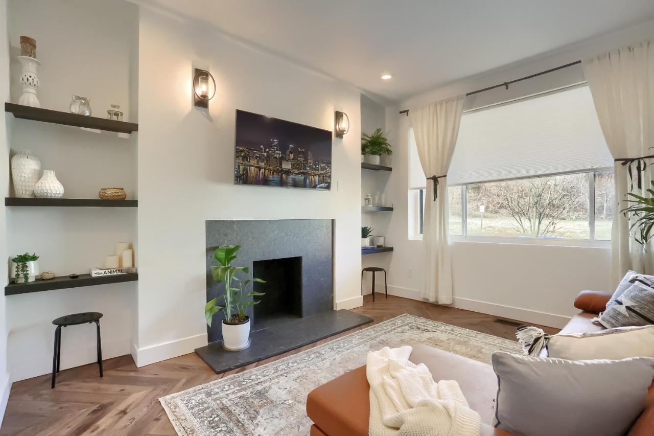 Newly Renovated Victorian Gem Perfect Space For Family Vacations! Pittsburgh Bagian luar foto