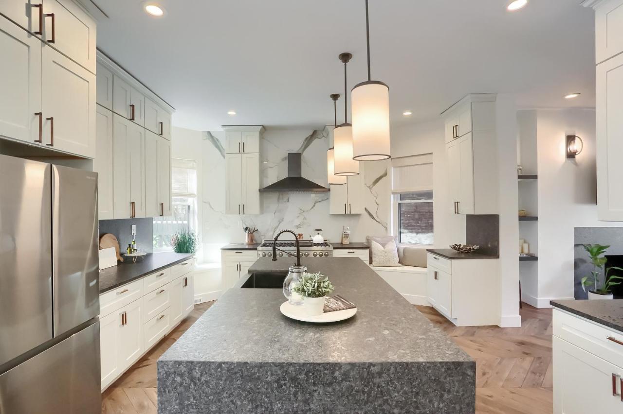 Newly Renovated Victorian Gem Perfect Space For Family Vacations! Pittsburgh Bagian luar foto