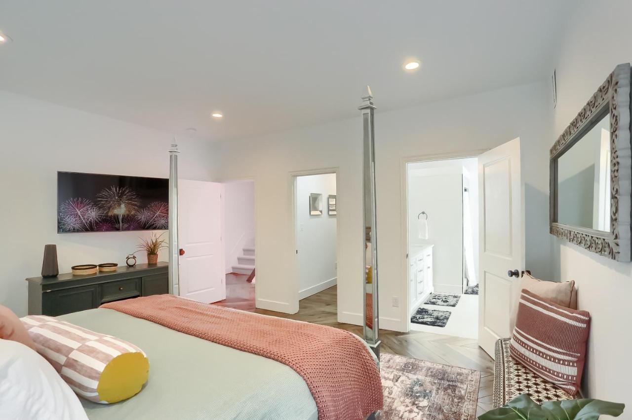 Newly Renovated Victorian Gem Perfect Space For Family Vacations! Pittsburgh Bagian luar foto