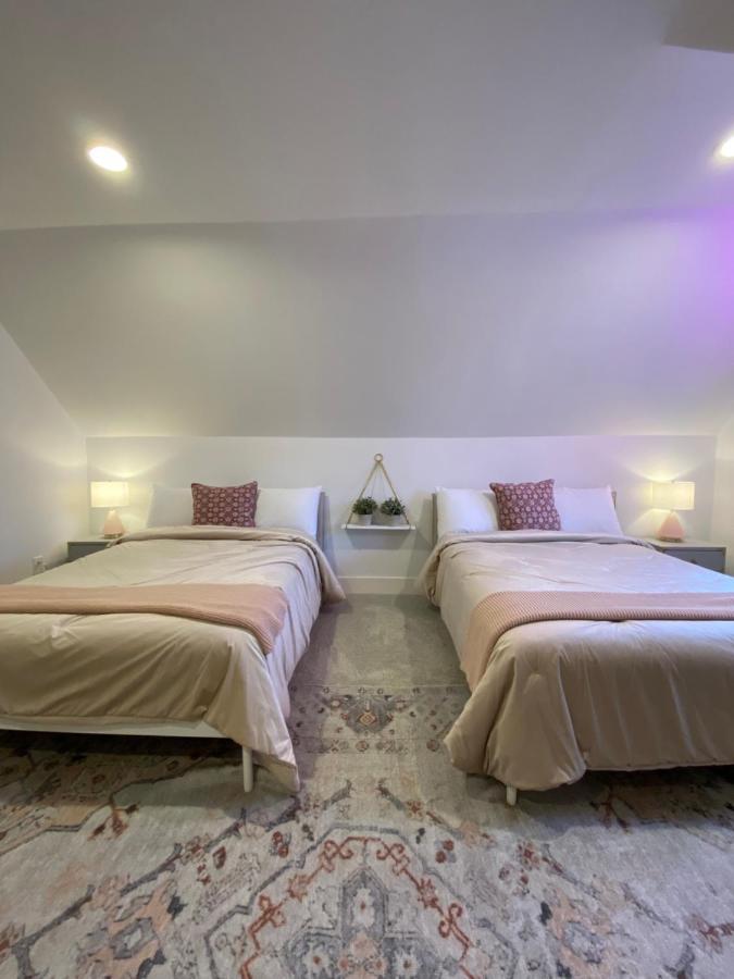 Newly Renovated Victorian Gem Perfect Space For Family Vacations! Pittsburgh Bagian luar foto