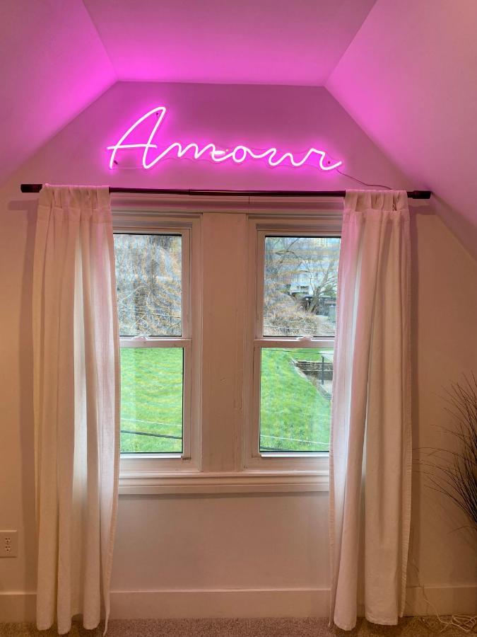 Newly Renovated Victorian Gem Perfect Space For Family Vacations! Pittsburgh Bagian luar foto