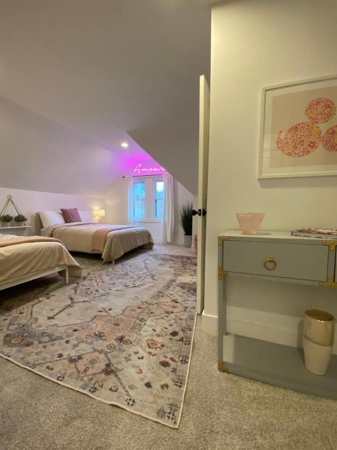 Newly Renovated Victorian Gem Perfect Space For Family Vacations! Pittsburgh Bagian luar foto